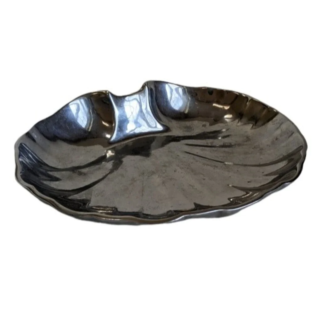 Wilton Armetale® Shell Platter 11-1/2-Inch Hors d'oeuvre Server Metal Tray